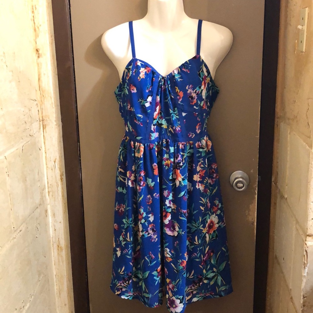 Floral blue mini dress 💗